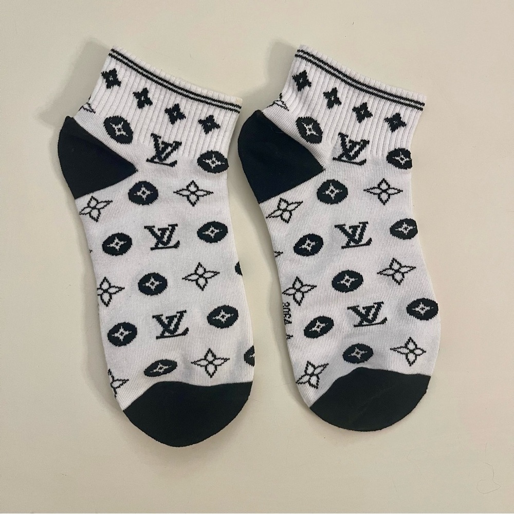 NWOT Monogram Print Ankle Socks - Black & White (Fits 5-7)